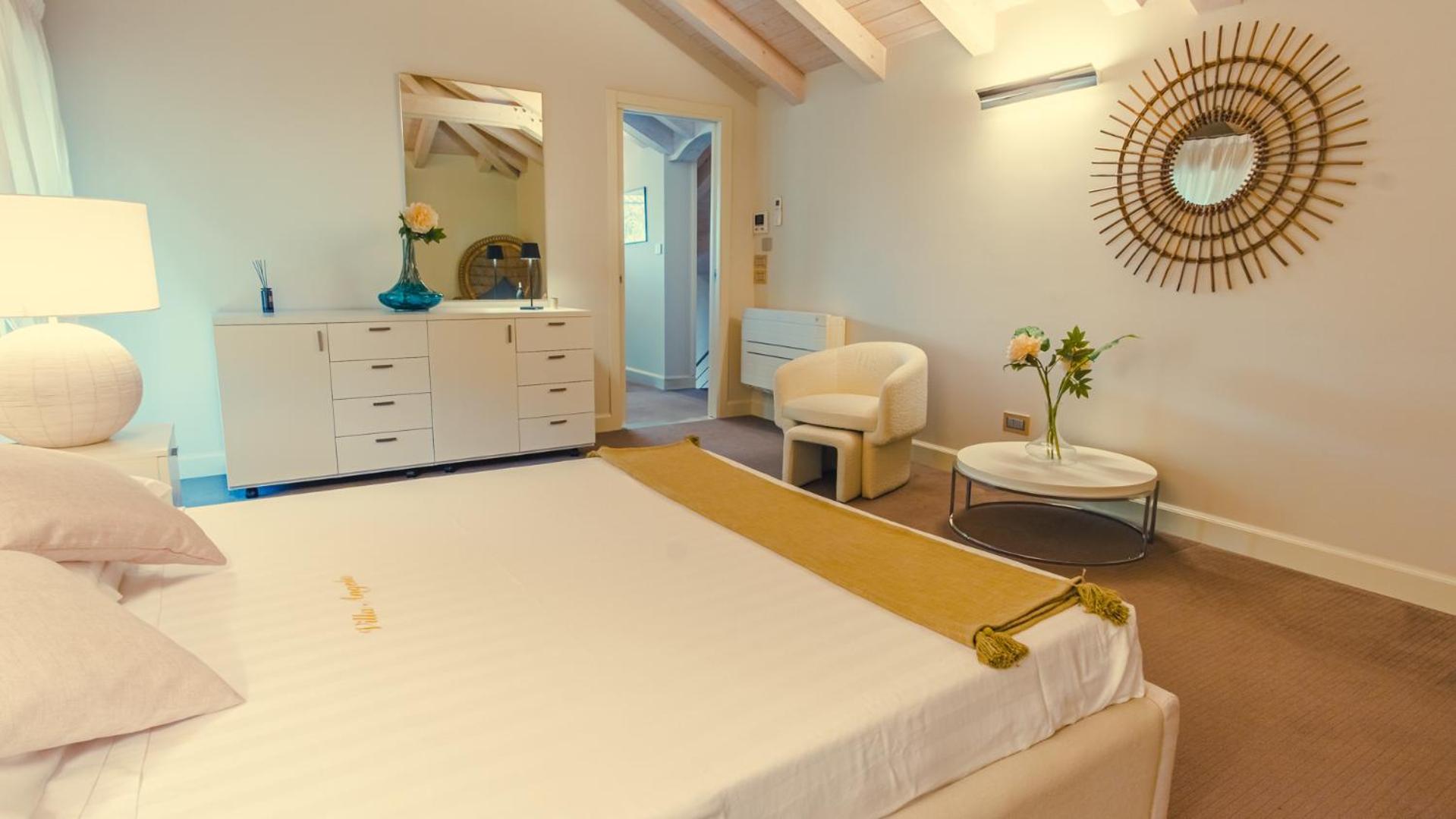 Villa Angela - Italian Homing Desenzano del Garda Bagian luar foto