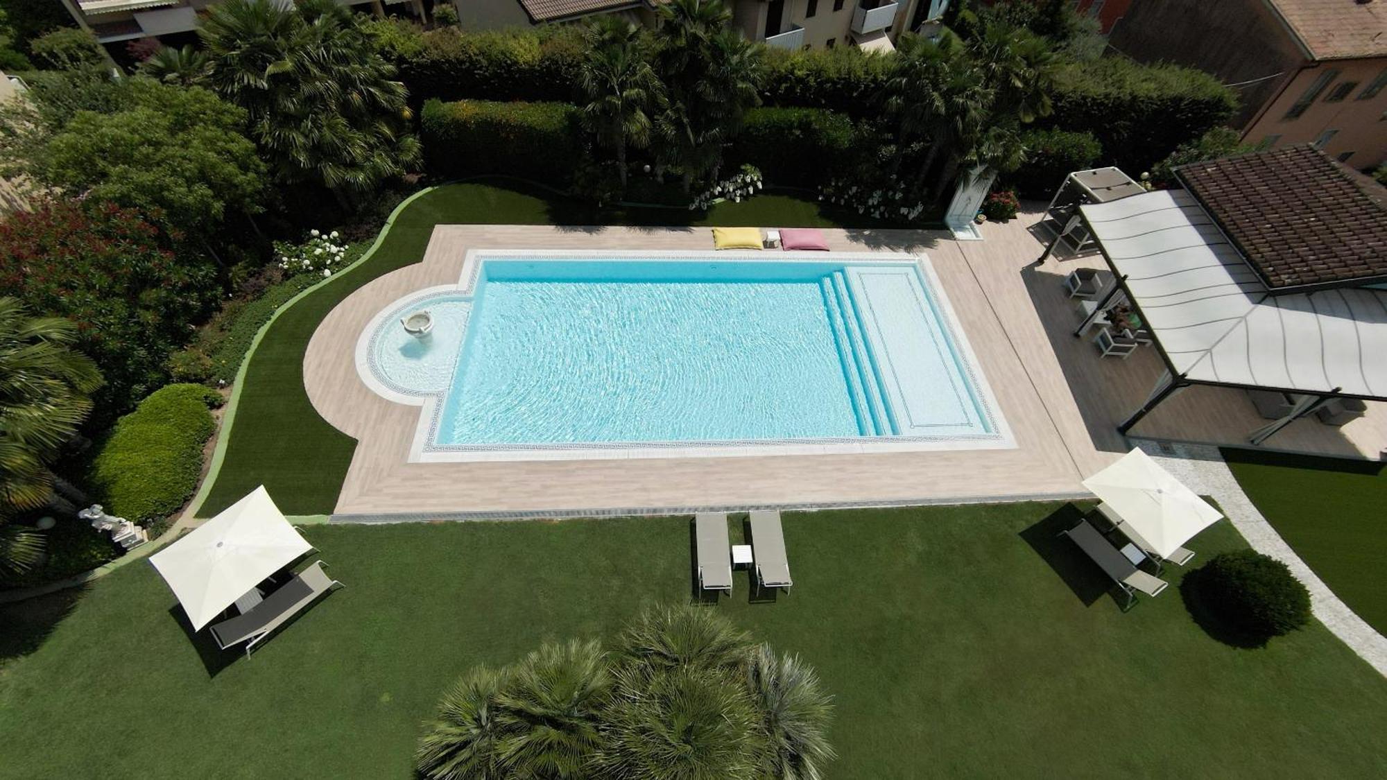 Villa Angela - Italian Homing Desenzano del Garda Bagian luar foto
